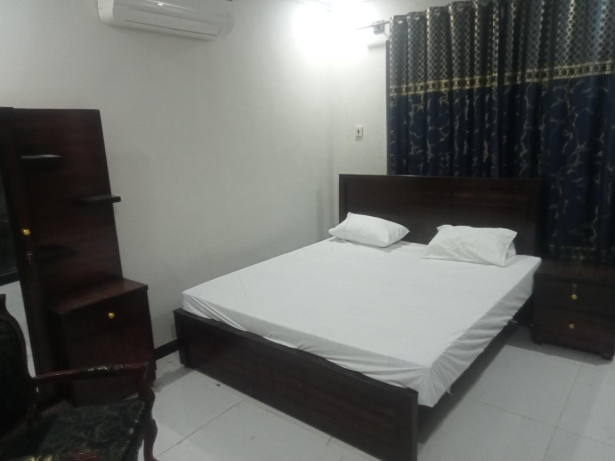Ryazm Guest House ラーワルピンディー エクステリア 写真